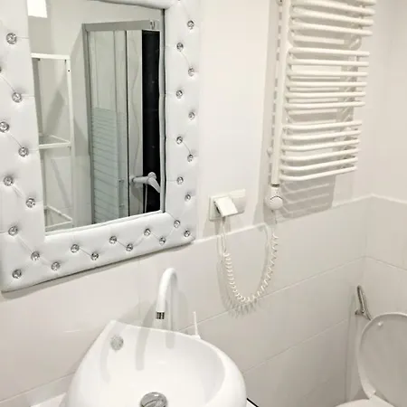 Red&white Lower Ground Floor Apartment Krakow