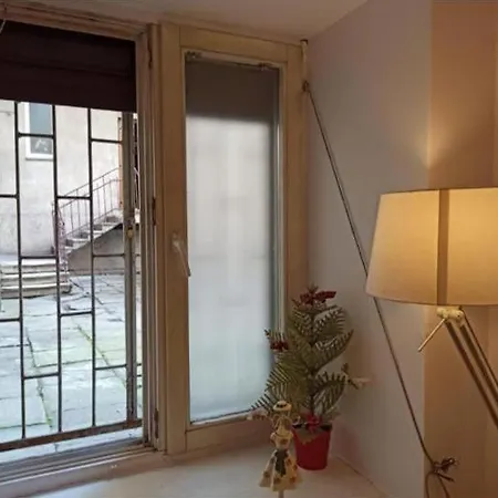 Red&white Lower Ground Floor Apartment Krakow