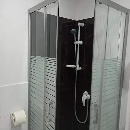 아파트 Red&white Lower Ground Floor *