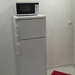 Daire Red&white Lower Ground Floor *